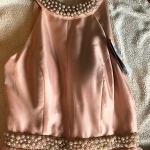 Junior size 7 formal wear